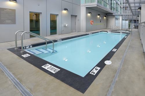 COAST COAL HARBOUR HOTEL 004